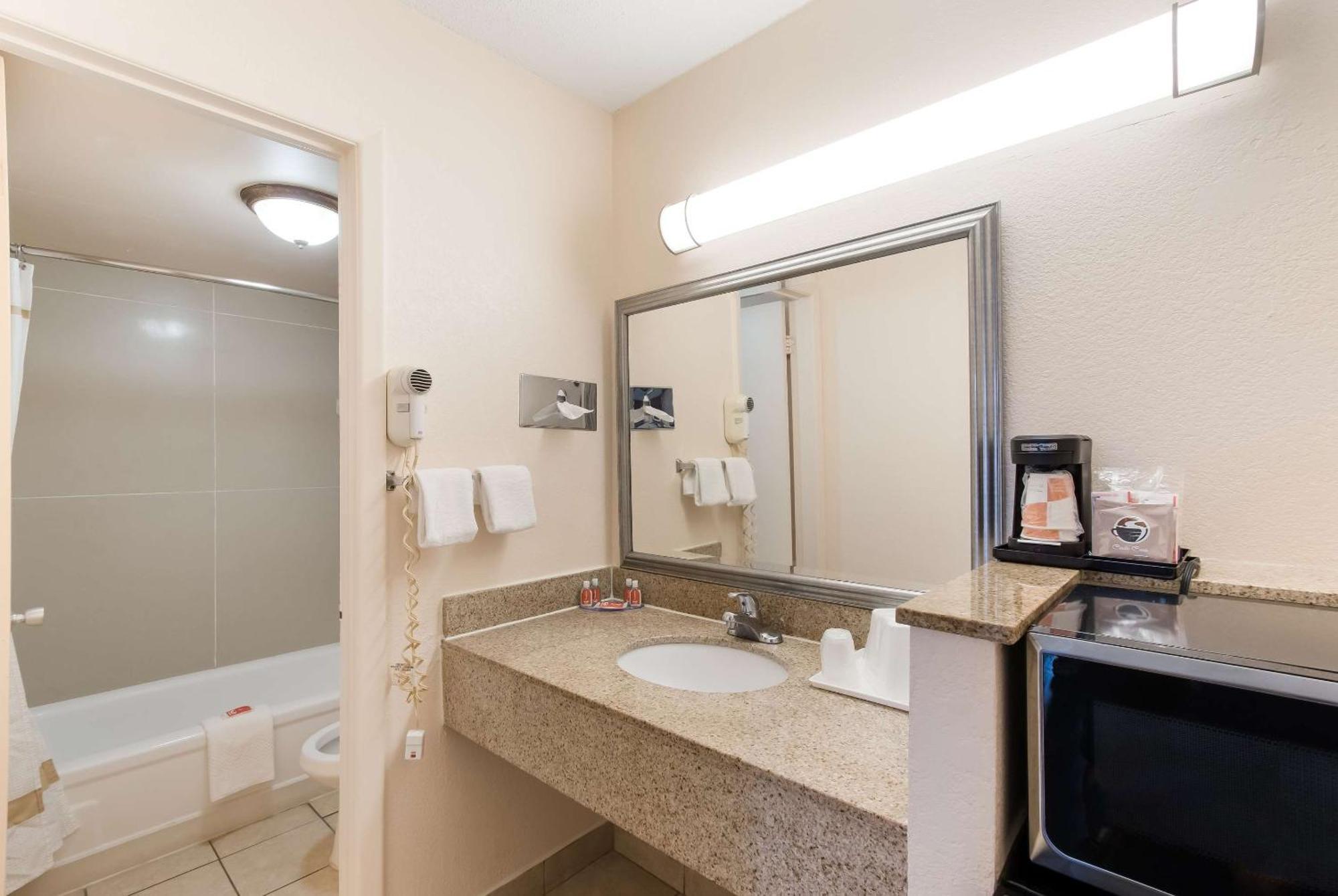 Econo Lodge North וושינגטון מראה חיצוני תמונה