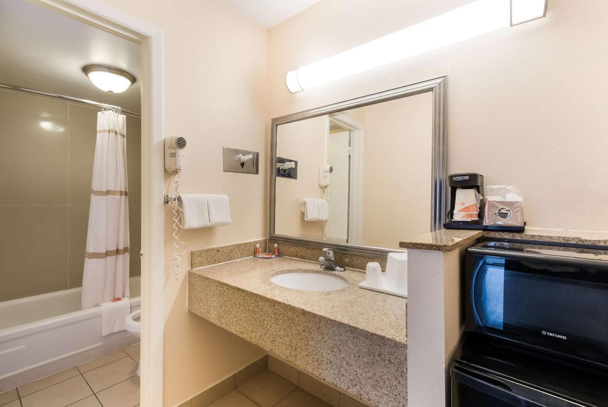 Econo Lodge North וושינגטון מראה חיצוני תמונה